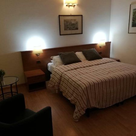 Domus Appia 154 B&B Rome Exterior photo